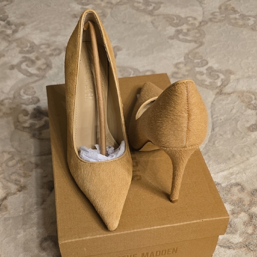 Steve Madden Real Cow Fur Camel Pointed Toe Heels 4 Inches Heel